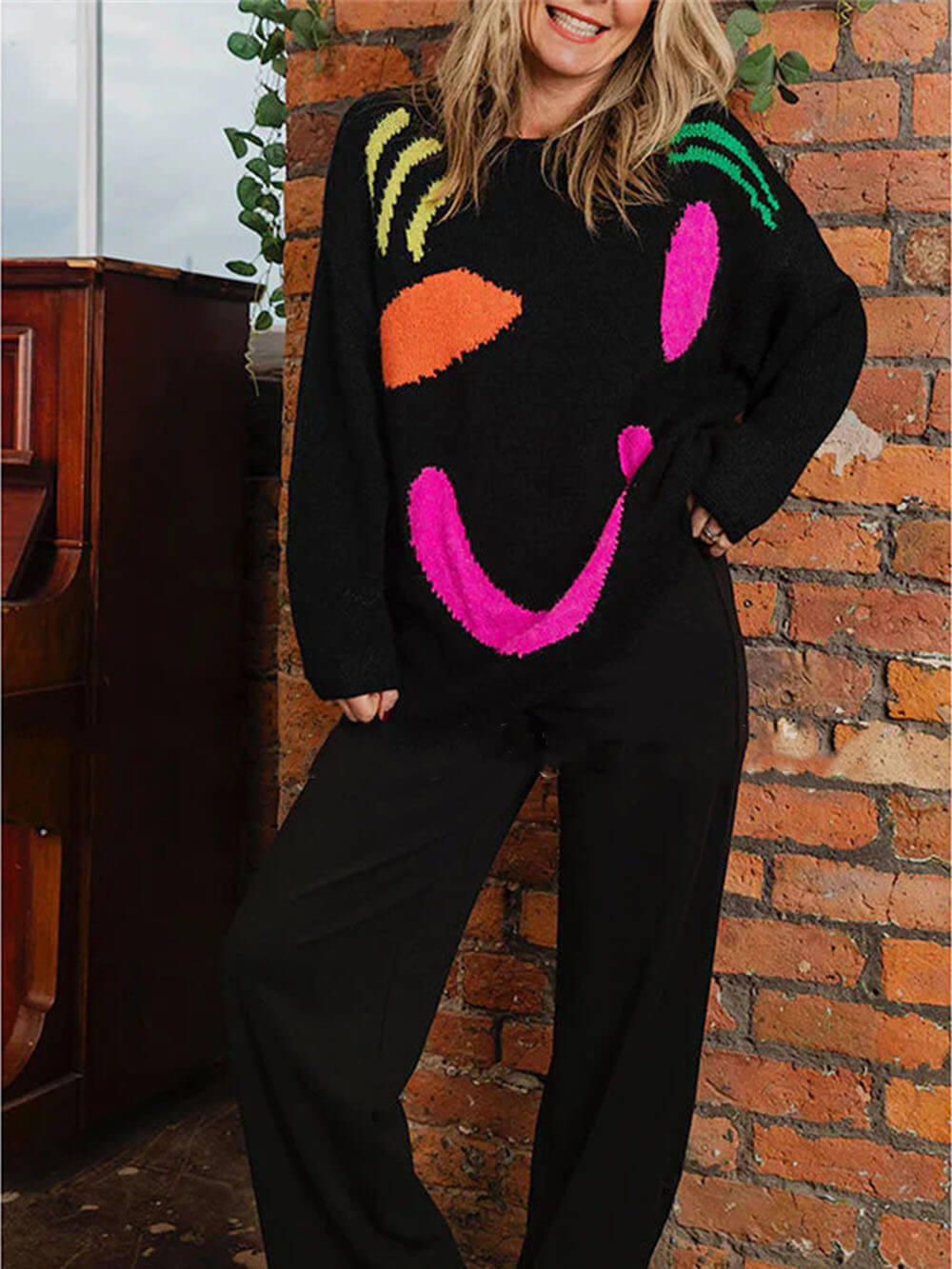 Women's Sweater – Knitted – Oversized Fit – Long – Abstract Intarsia Pattern