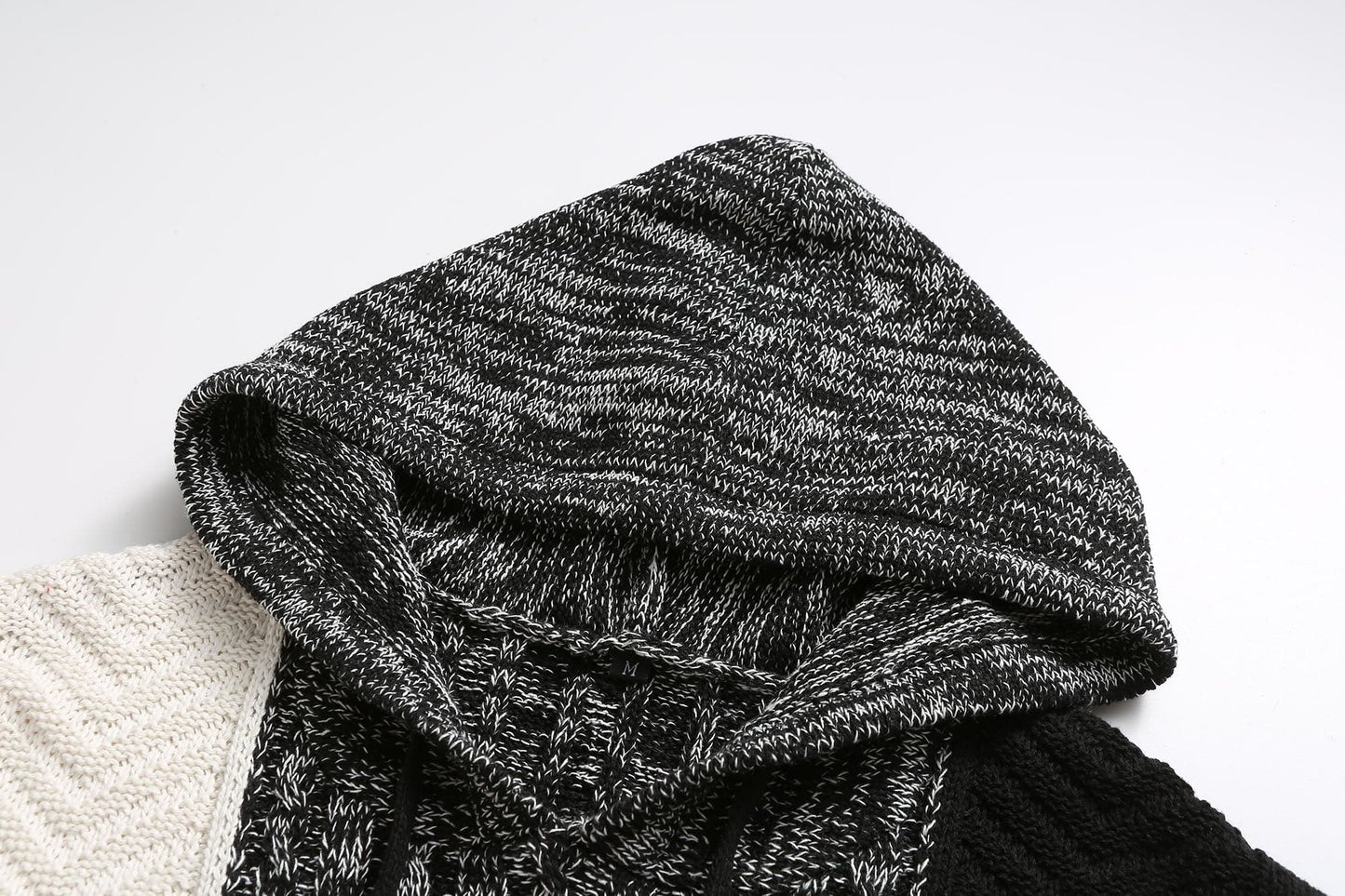 Men's Sweater with Hood – Knitted Design – Patchwork Pattern – Comfortable Fit