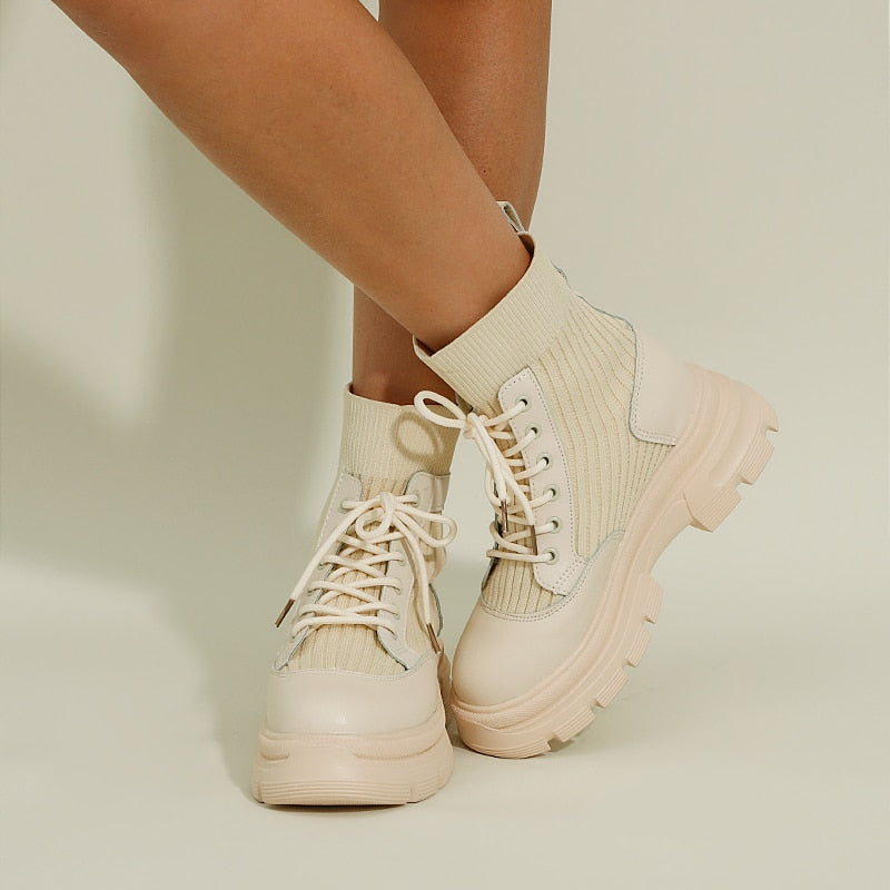 Esther - Stylish leather boots with laces