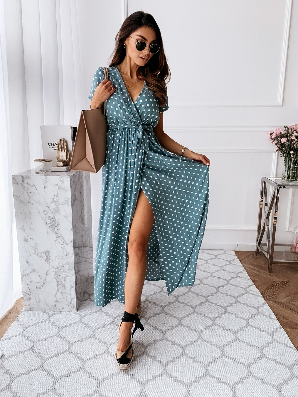 Women's Maxi Dress – V-neck – Polka Dot Pattern – Relaxed Fit with Waistband