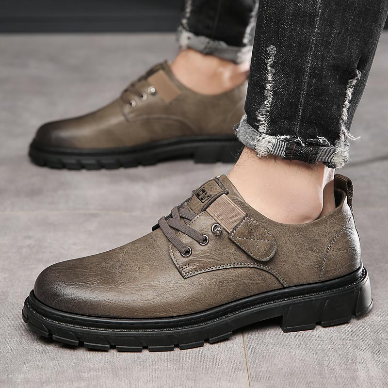 Men's Shoes - Leather - Comfortable Sole - Lacing with Metal Eyelets - Round Toe