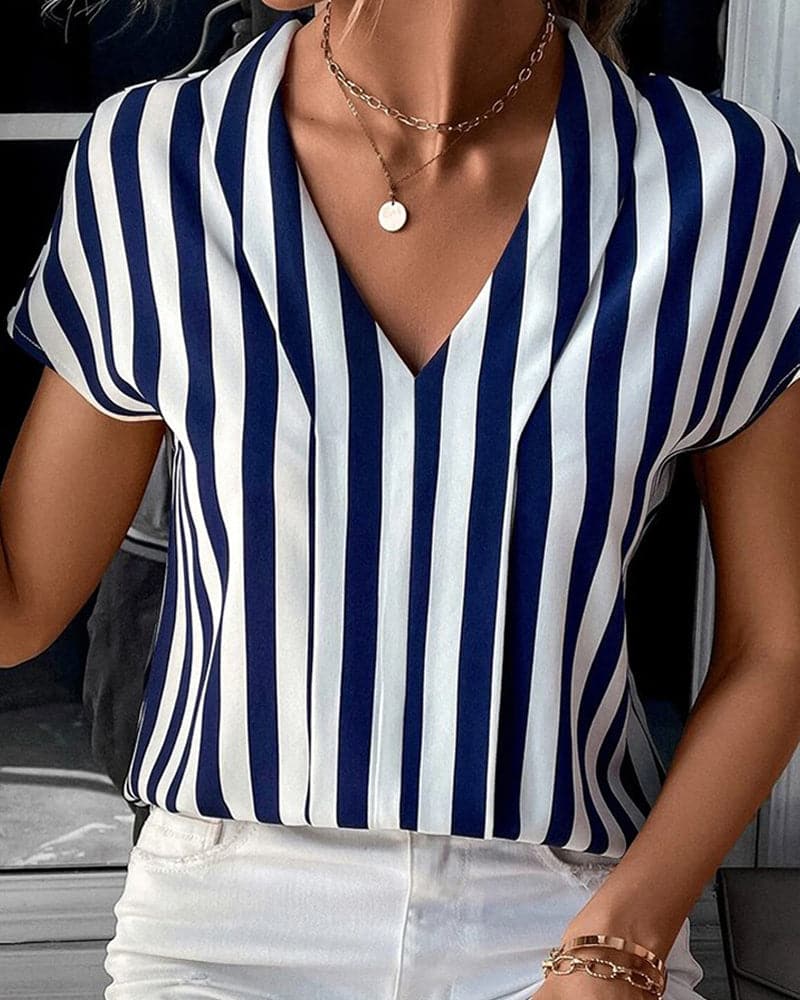 Dame Bluse - Stripete Design - V-hals - Korte Ermer - Lett og Komfortabel