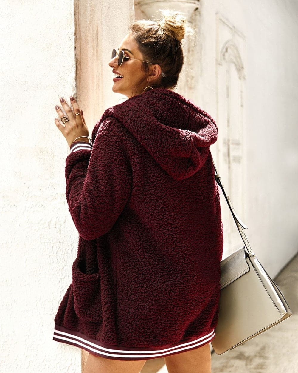 Dame Fleecejakke - Oversized Sherpa - Hette og Store Lommer - Myk og Varm