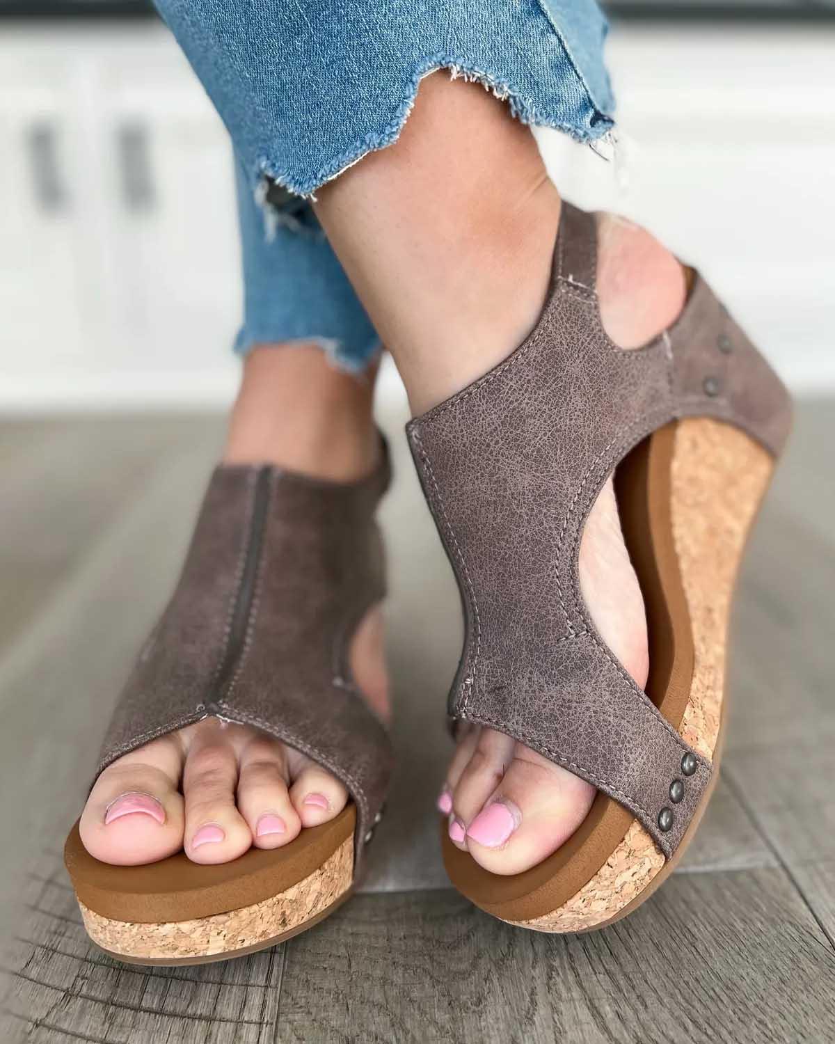Women's Sandals – Ergonomic Fit – Open Toe – Supportive Footbed – Cut-Out Straps
