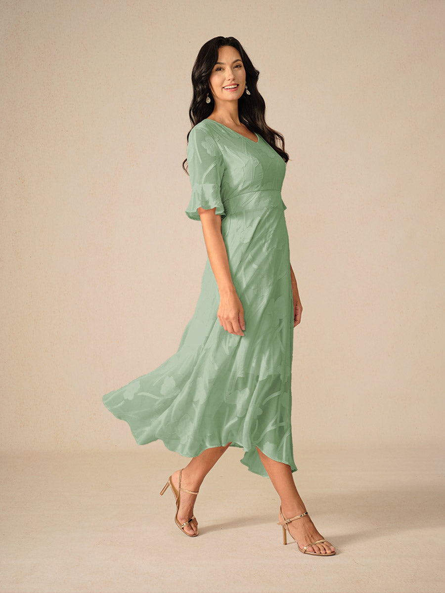 Dress for Women – Lace Maxi Dress – V-Neck – Ruffle Sleeves – Elegant Fit