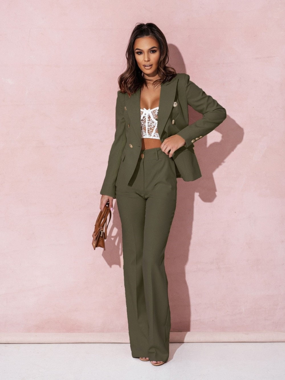 Women's Blazer Set – Tailored Fit – Luxurious Fabric – Double-Breasted Suit Outfit
