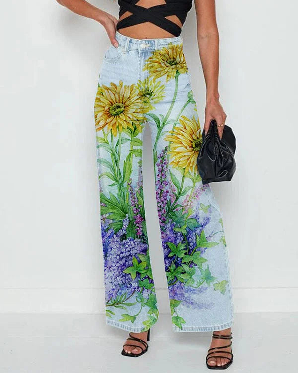 Women's Jeans – High Waist – Straight Leg – Regular Fit – Distressed with 3D Floral Print