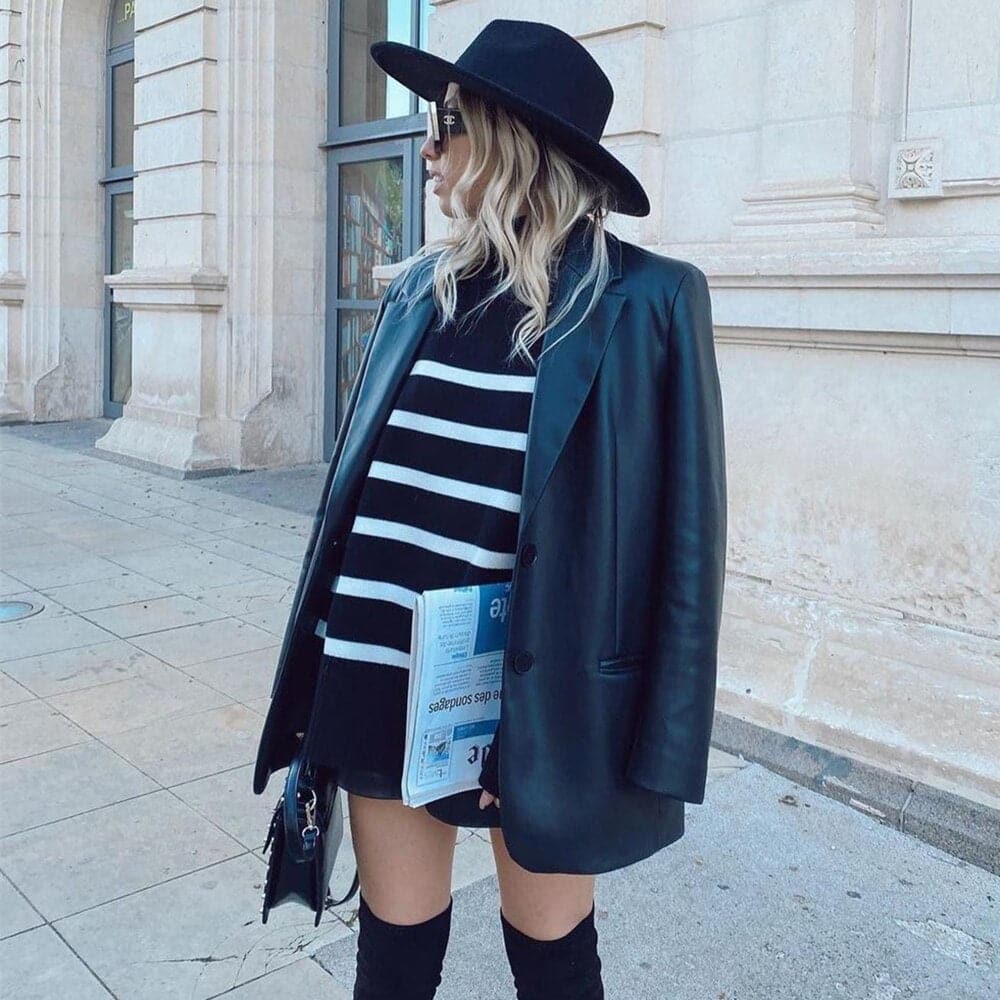 Julia - Magnificent sweater with wide stripes and stand-up collar