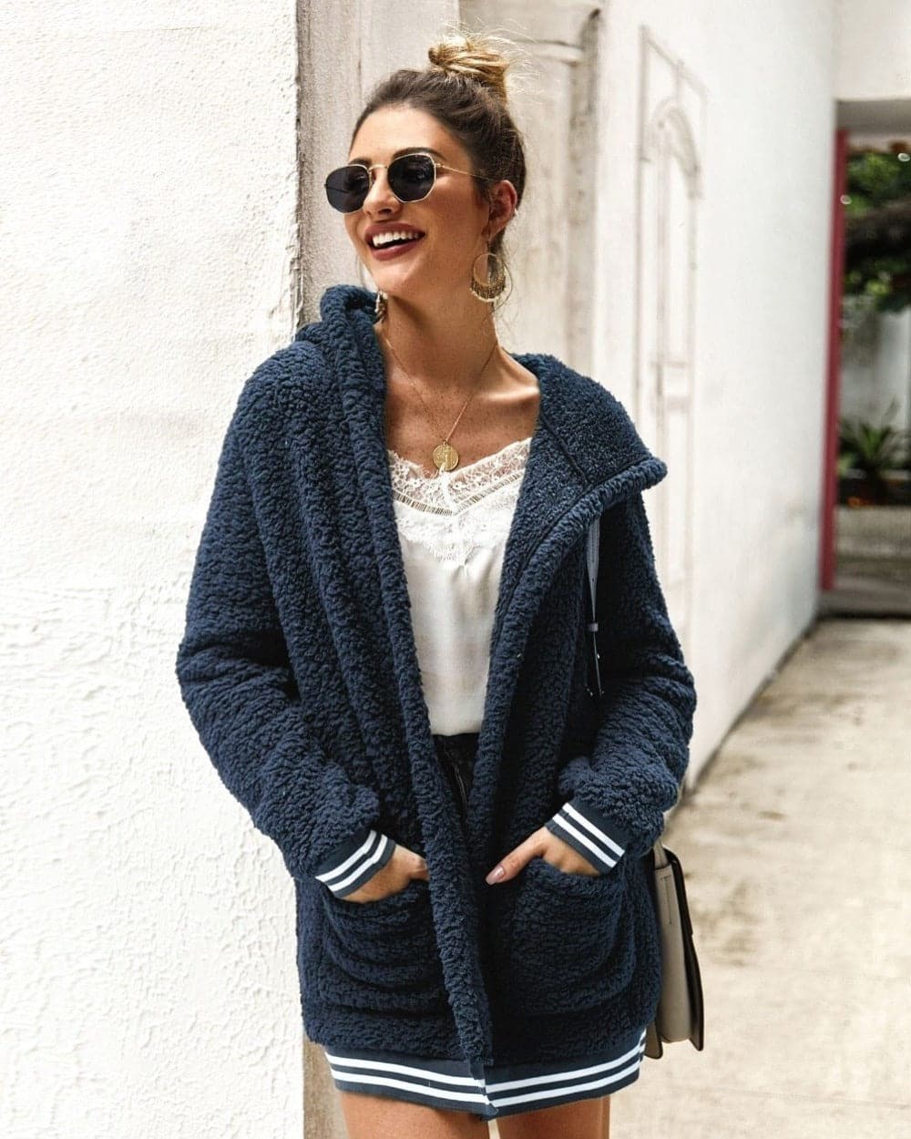 Dame Fleecejakke - Oversized Sherpa - Hette og Store Lommer - Myk og Varm