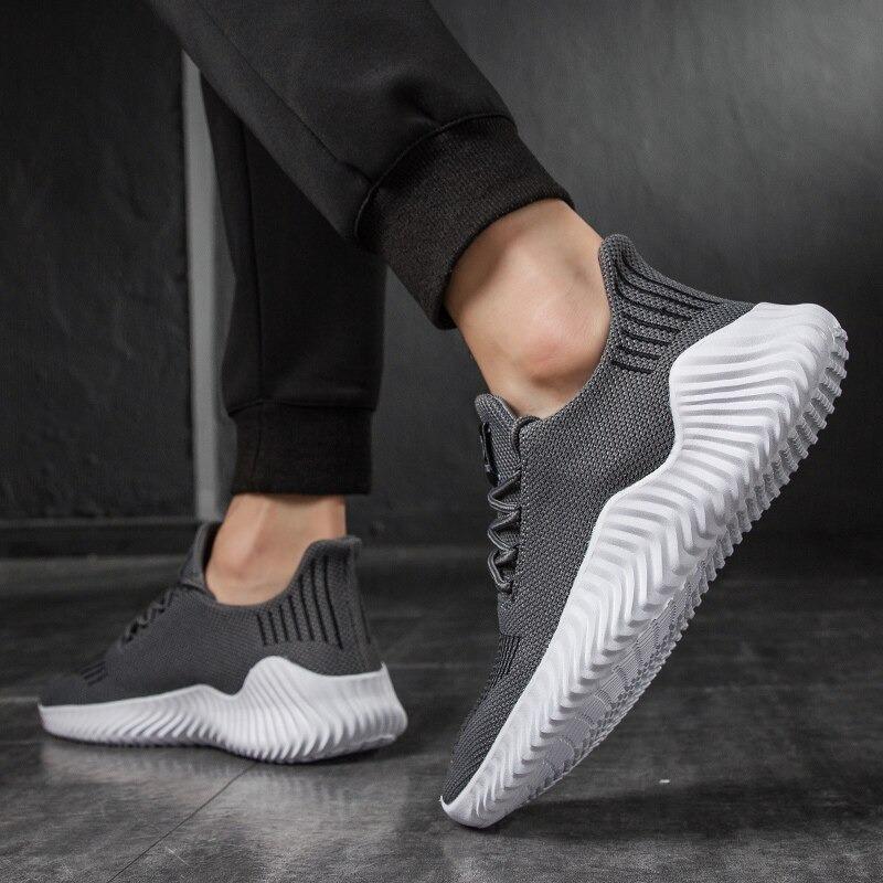 James - Sporty sneakers with good breathability