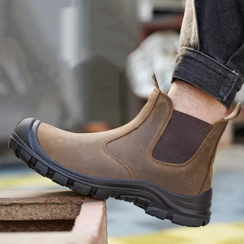 Men's Chelsea Boots - Leather - Elastic Panels - Durable Sole with Good Grip