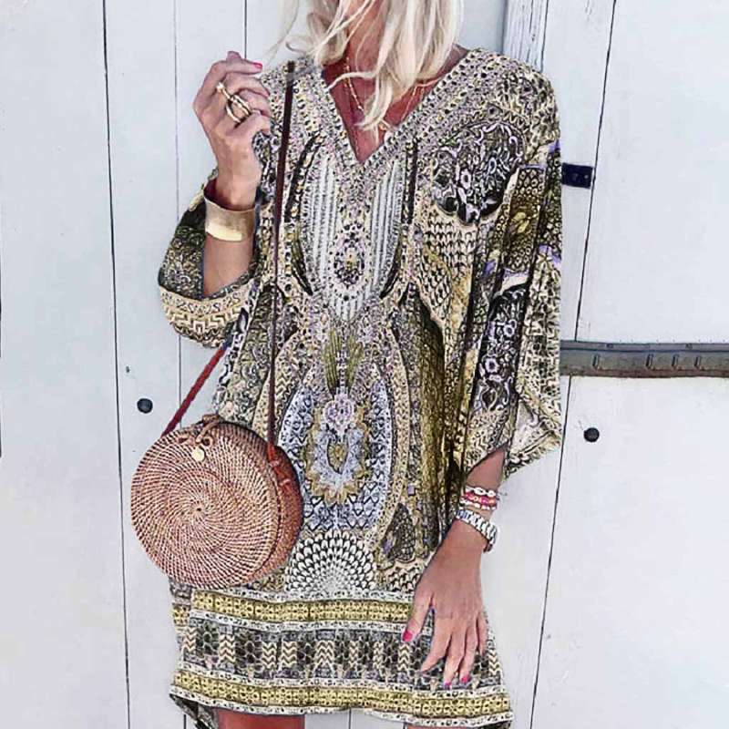 Women's Caftan Dress – Bohemian Pattern – Loose Fit – Light and Airy Fabric