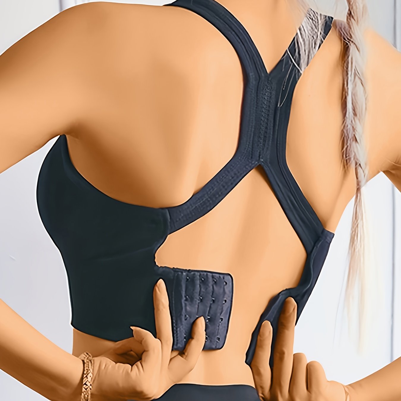 Women's Sports Bra – Seamless and Breathable – Medium Support – Racerback Design