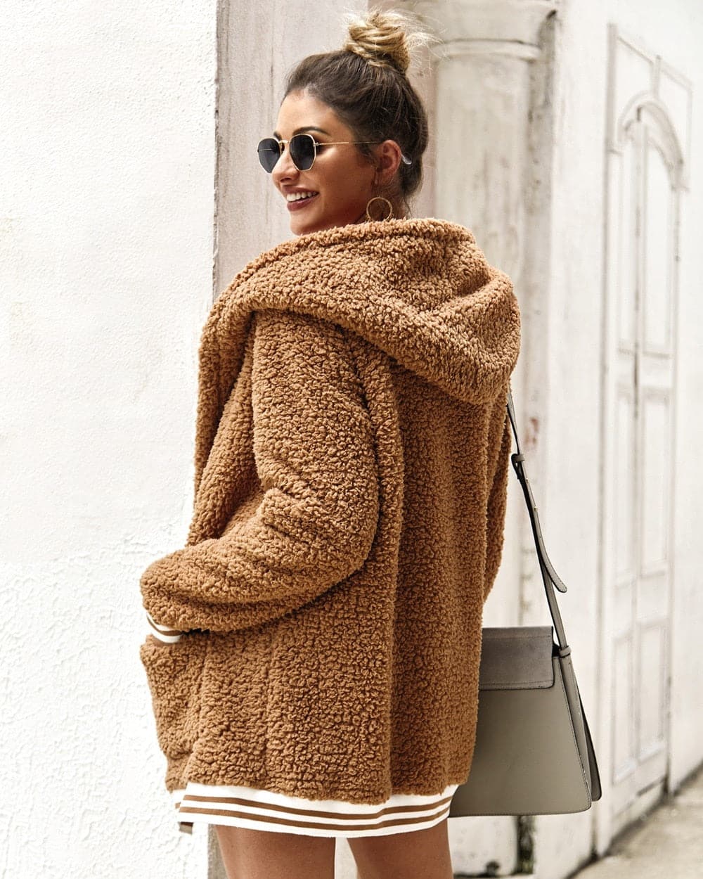 Dame Fleecejakke - Oversized Sherpa - Hette og Store Lommer - Myk og Varm