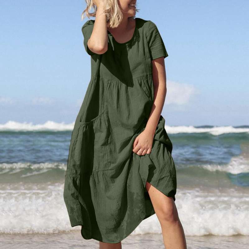 Women's Summer Dress - Loose Fit - Round Neck - Knee-Length with Short Sleeves and Pockets