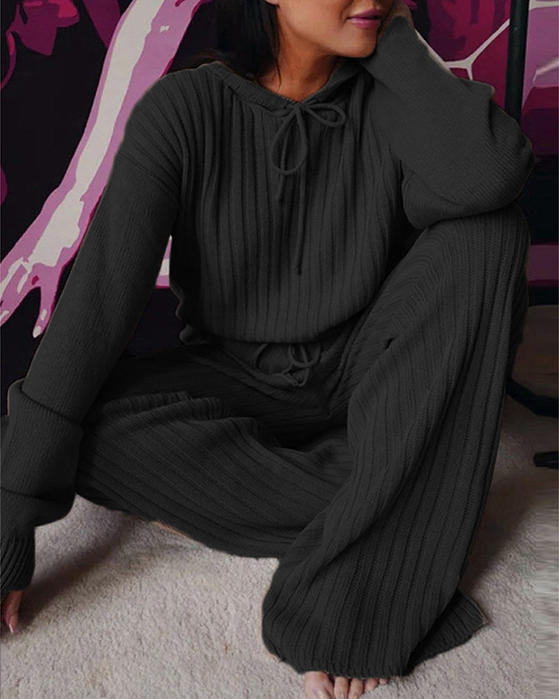 Women's Knitted Lounge Set - Ribbed Knit - Long-Sleeved Sweater and Wide Pants - Comfortable Fit