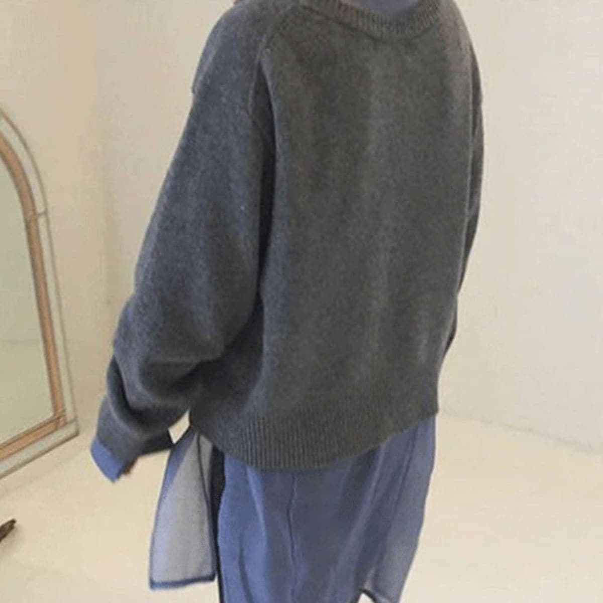 Klara - Soft women's cardigan with diagonal button