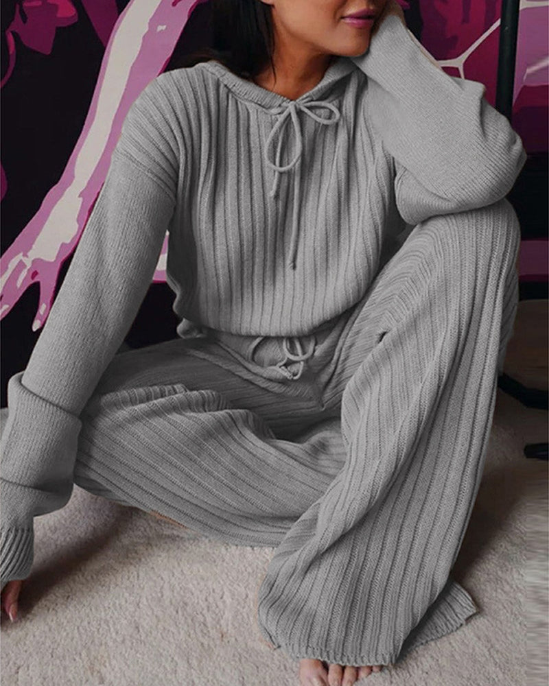 Women's Knitted Lounge Set - Ribbed Knit - Long-Sleeved Sweater and Wide Pants - Comfortable Fit