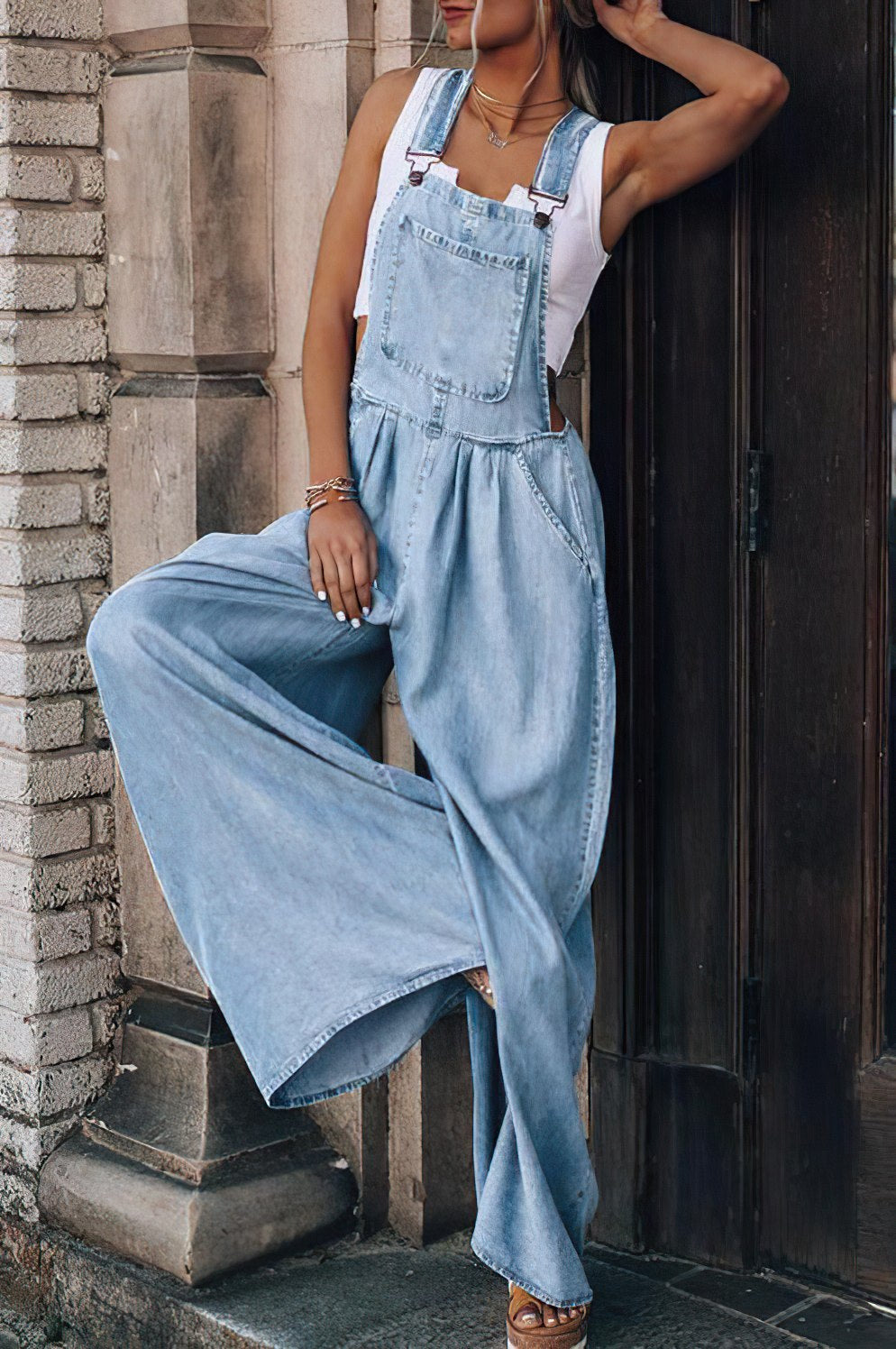 Women's jumpsuit – relaxed fit – wide legs – breathable fabric – utility details