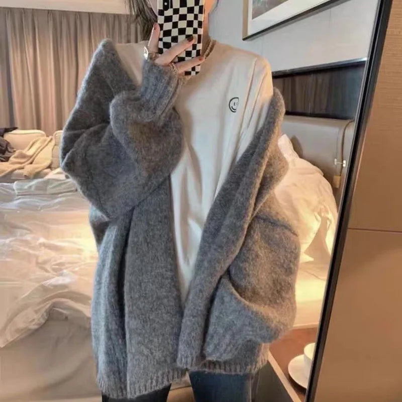 Women's Knitted Cardigan - Oversized Fit - V-neck Open Front - Long Sleeves