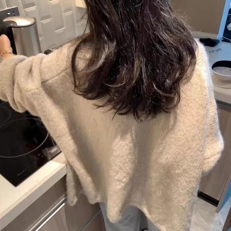 Women's Knitted Cardigan - Oversized Fit - V-neck Open Front - Long Sleeves