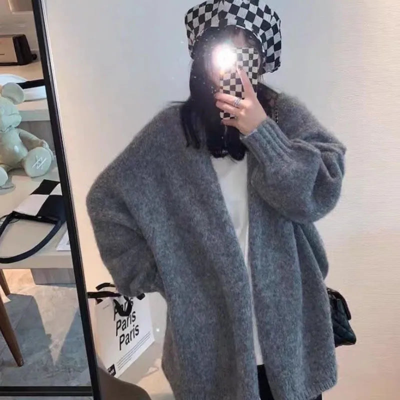 Women's Knitted Cardigan - Oversized Fit - V-neck Open Front - Long Sleeves