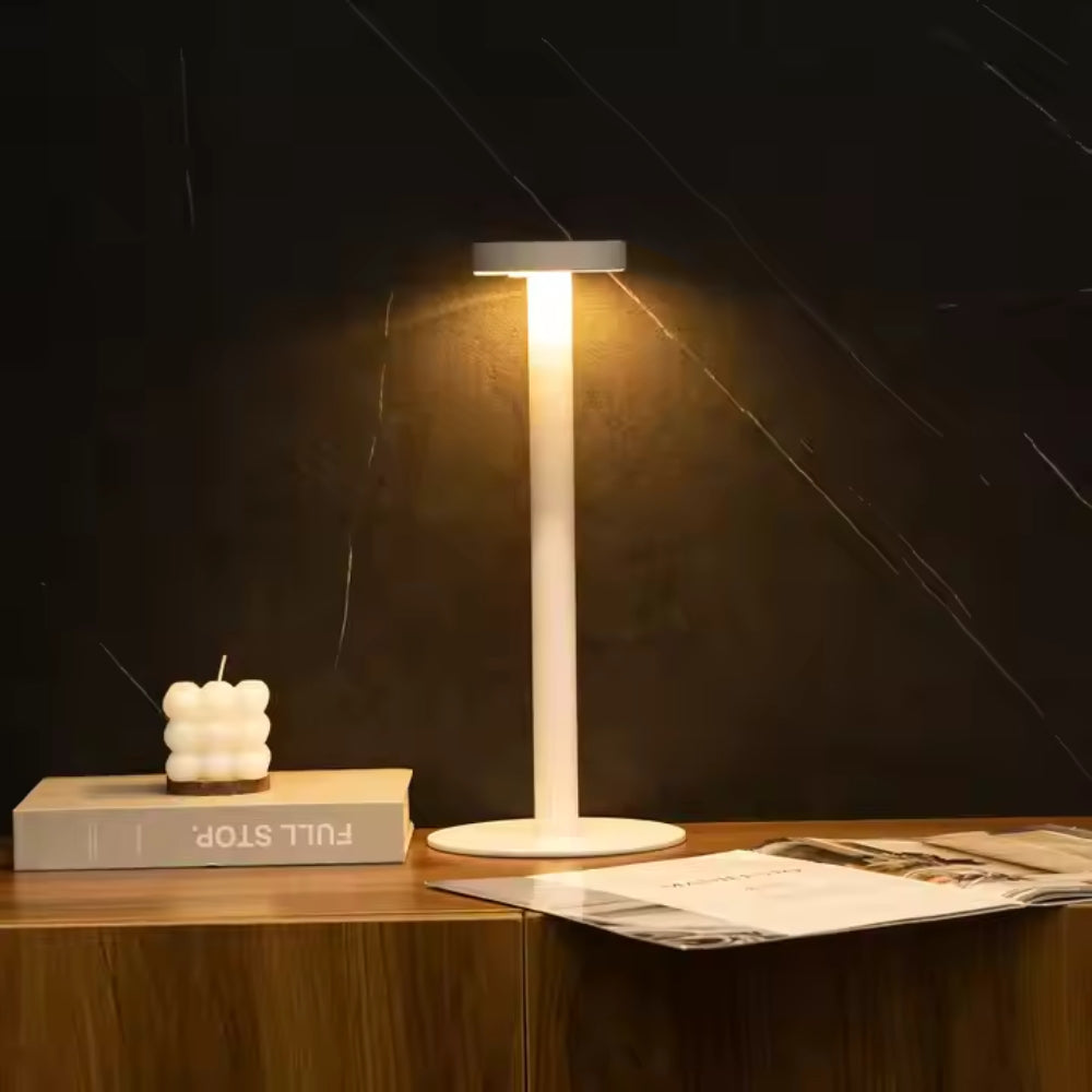 Minimalist Aluminum LED Table Lamp With Cylindrical Stand