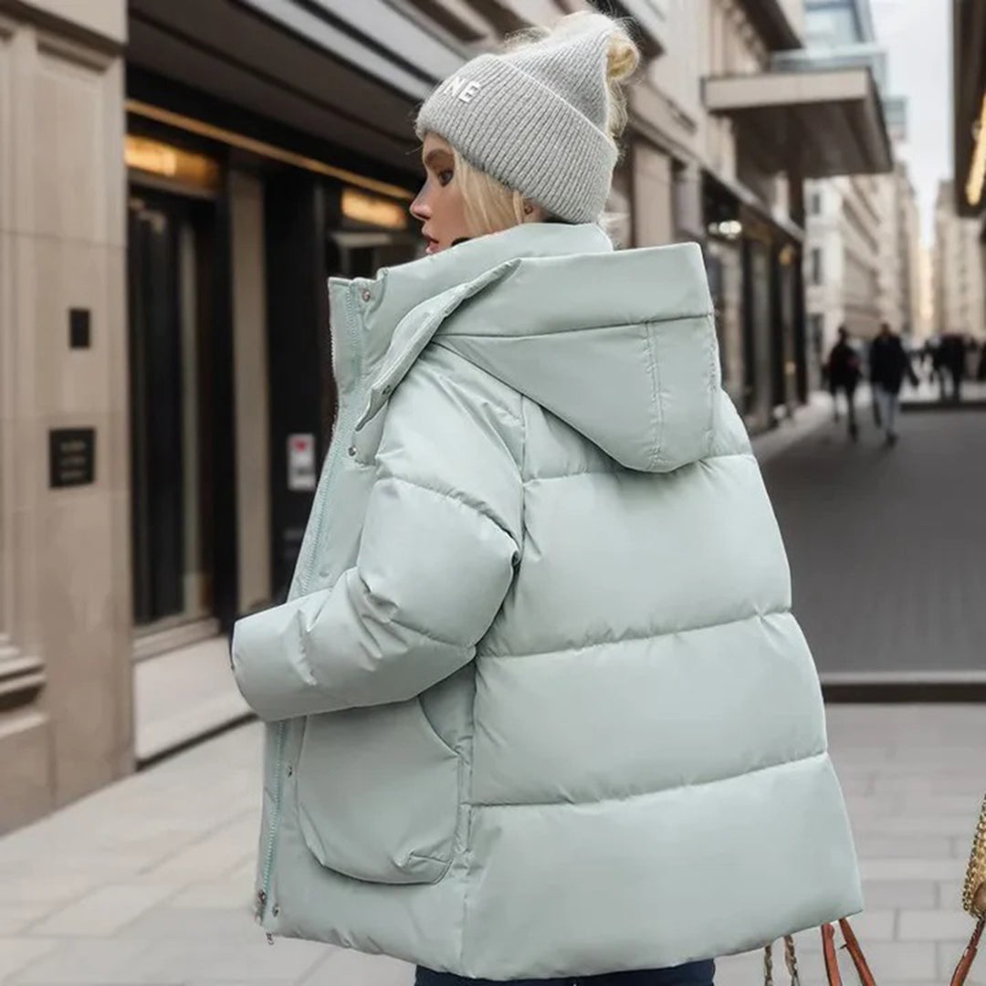 Dame Dunjakke - Tykk Vattert - Høy Krage og Oversized Hette - Glidelås og Spenne