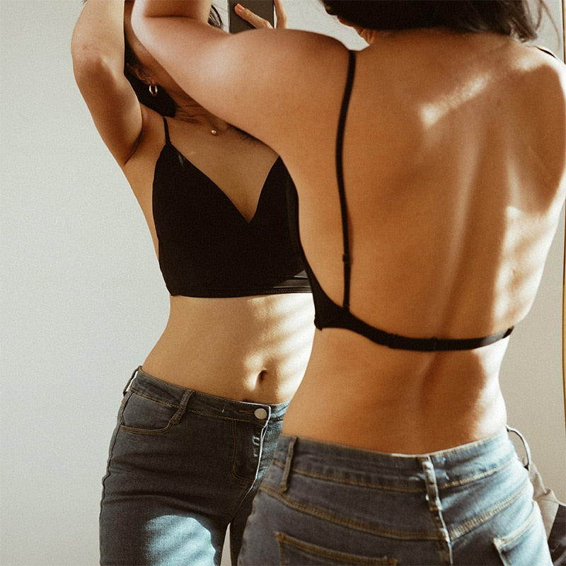 Women's Bralette – Tight Fit – Adjustable Straps – V-neck – Breathable Fabric