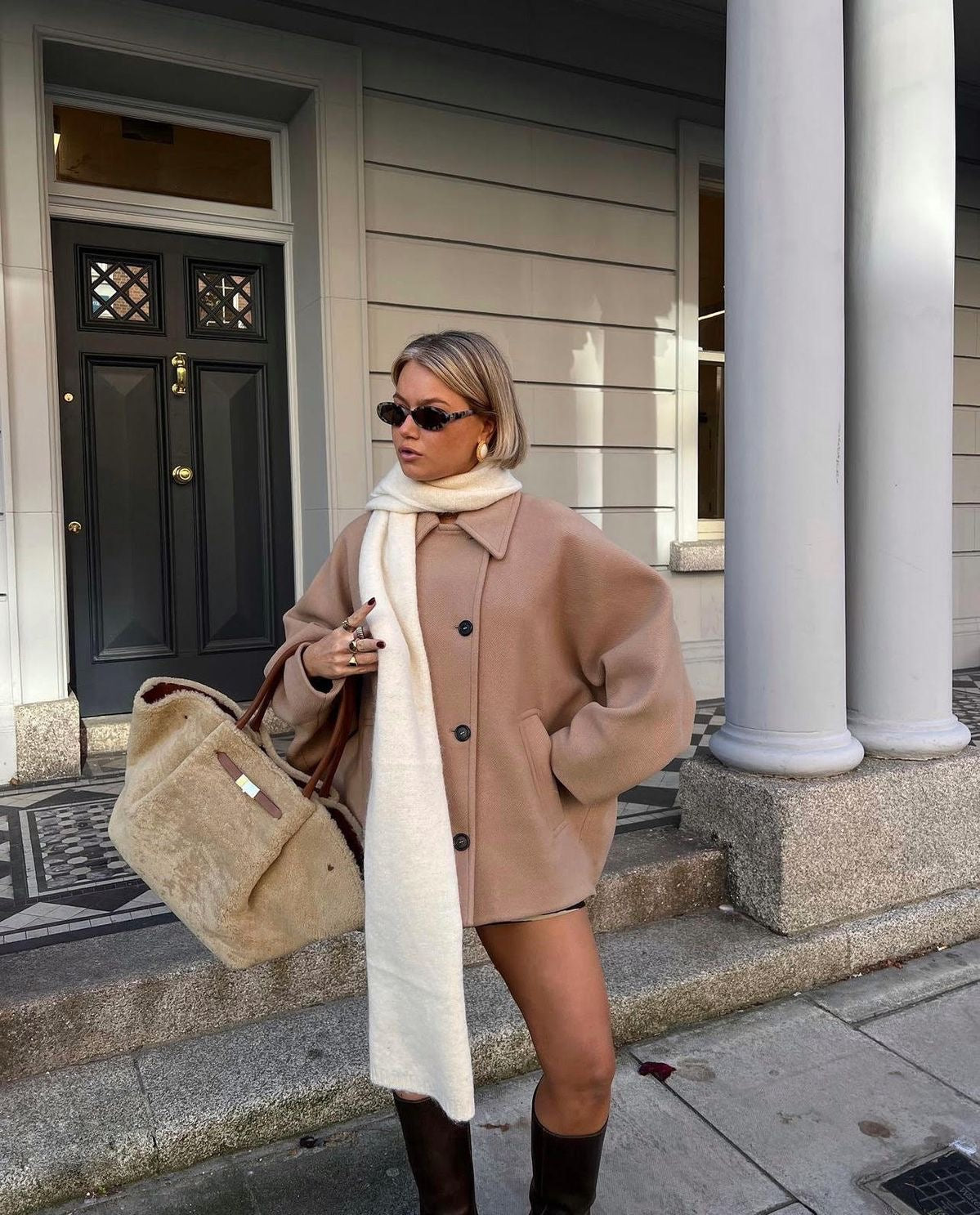 Dame Kåpe - Oversized Passform - Ullblanding - Dobbeltspennet - Notch-Lapel