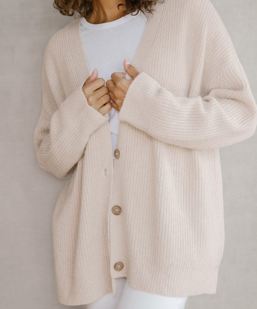 Women's Cardigan – Oversized Fit – Soft Knit – Ribbed Texture – V-Neck with Buttons