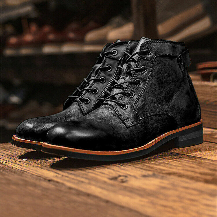 Men's Boots in Leather – Lacing – Robust Sole – Ankle Height – Classic Design