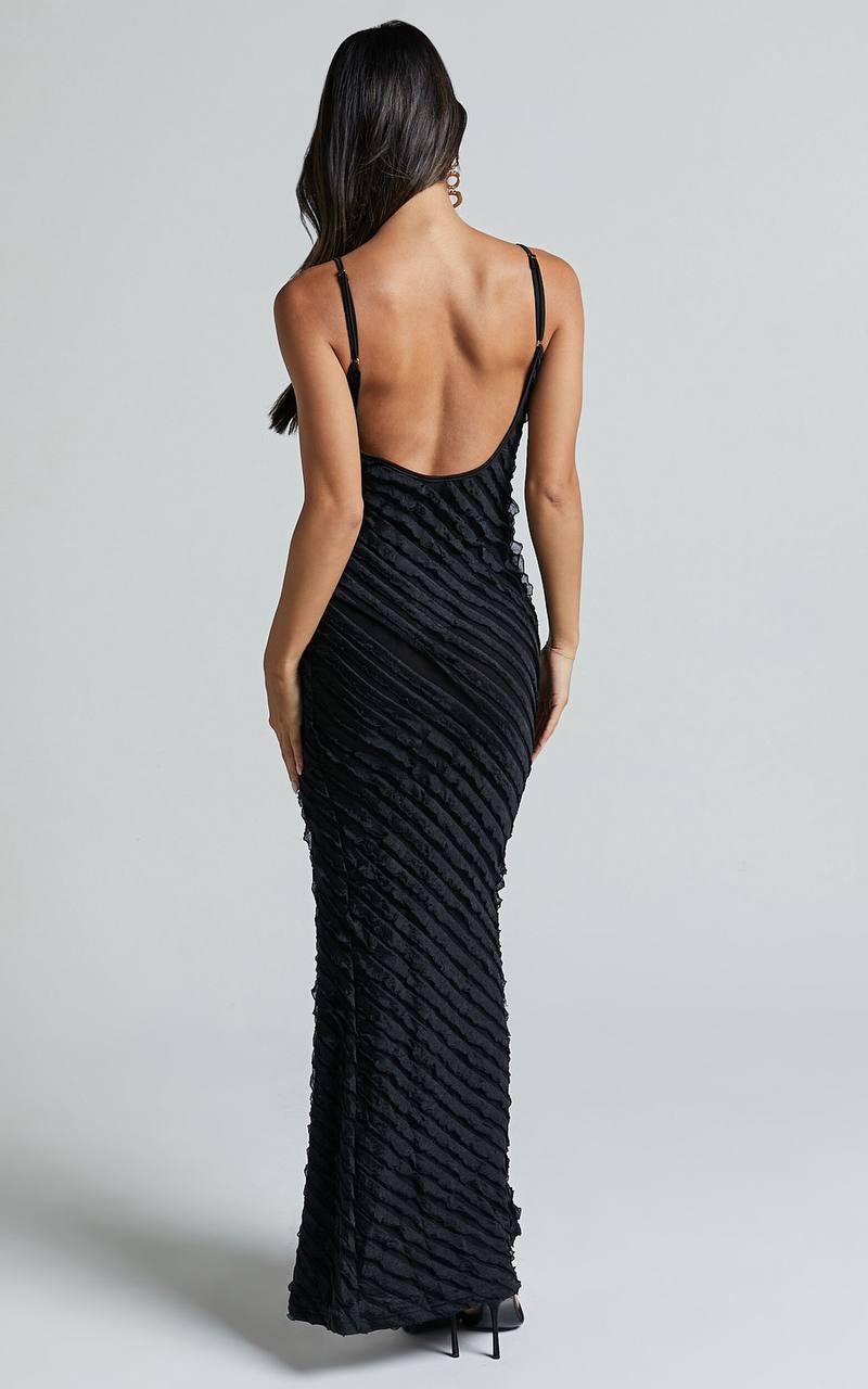Women's Maxi Dress – Slim Fit – Textured Fabric – V-Neck – Strapless Party Dress