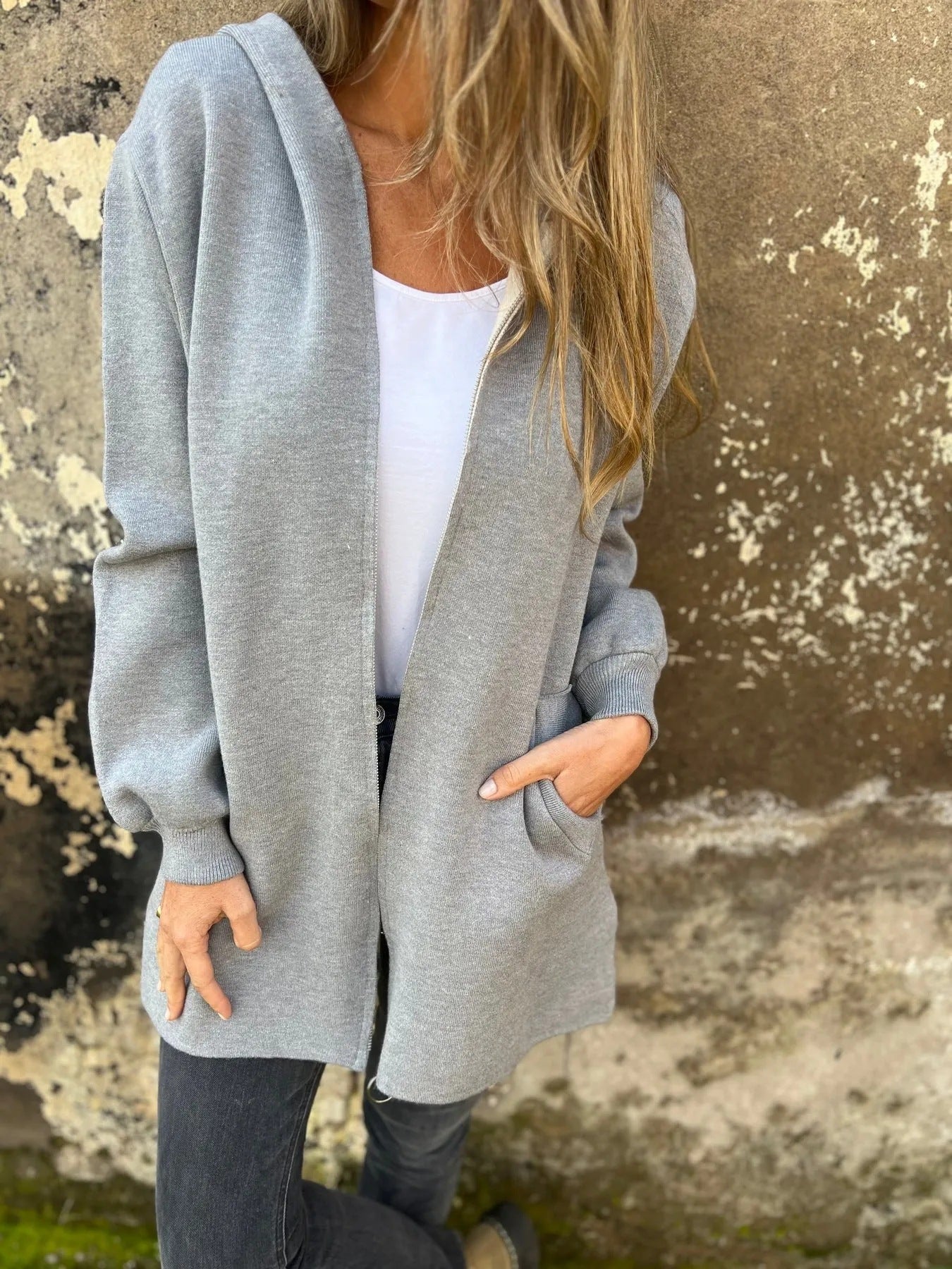 Women's Hoodie – Relaxed Fit – Cotton Blend – Zipper and Pockets