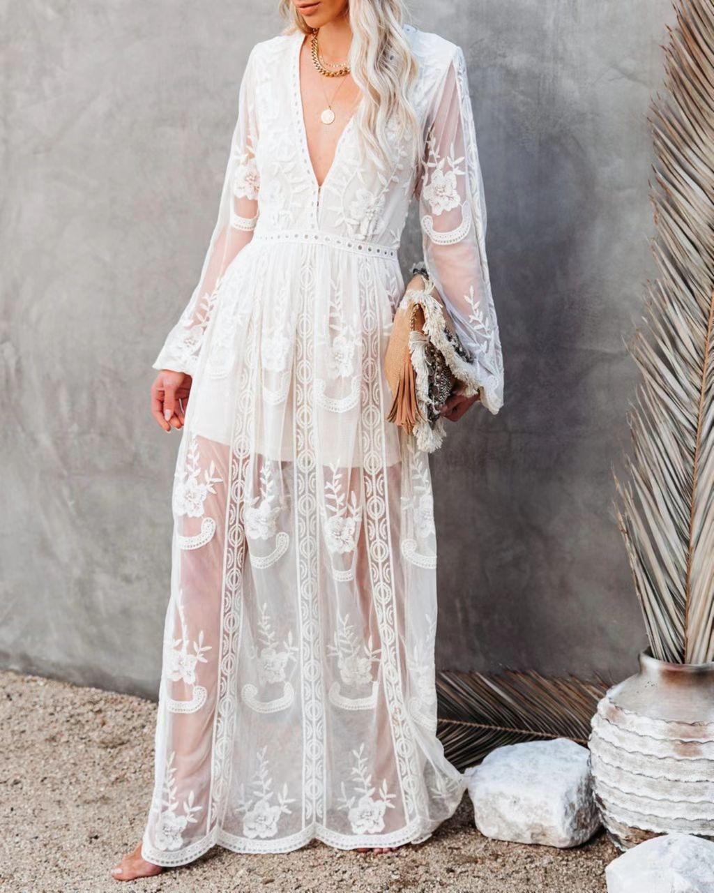 Dress for Women – Long Elegant Fit – V-Neckline – Lace and Chiffon – Slit