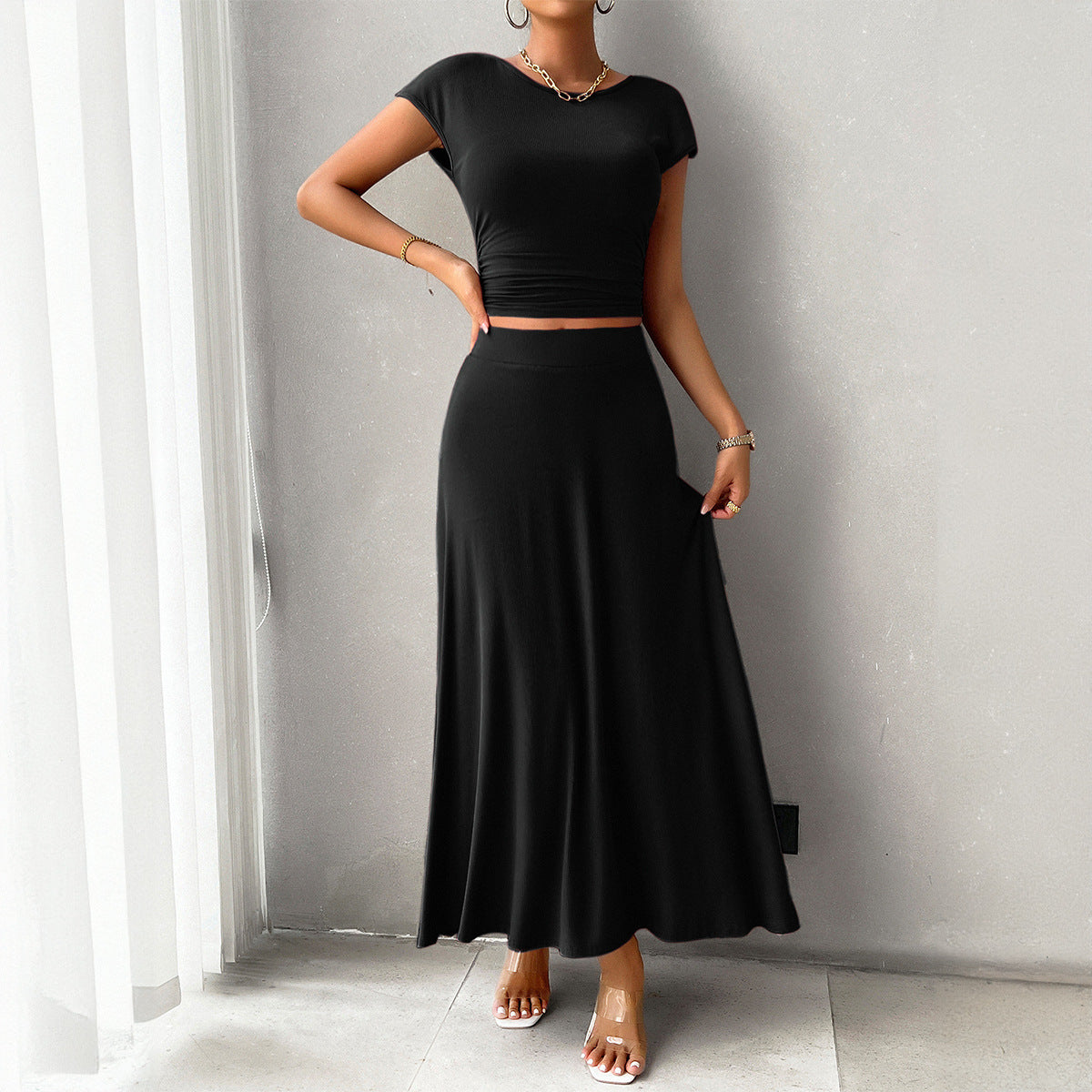 Dress Set Women – Slim Fit Crop Top – Ruched Detail – Long Flowing Skirt