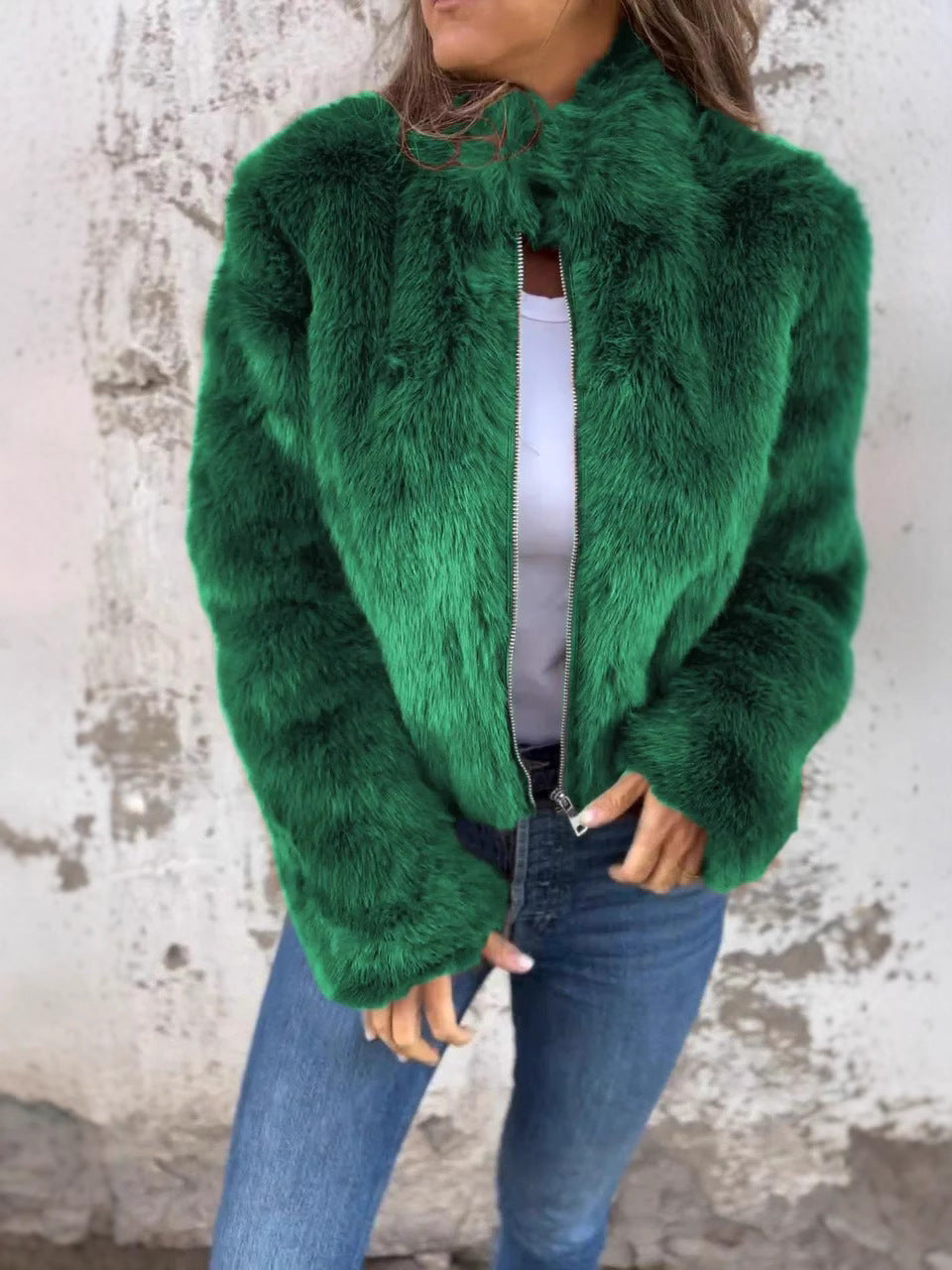Women's Jacket in Faux Fur – Relaxed Fit – High Neck – Zipper – Long Sleeves