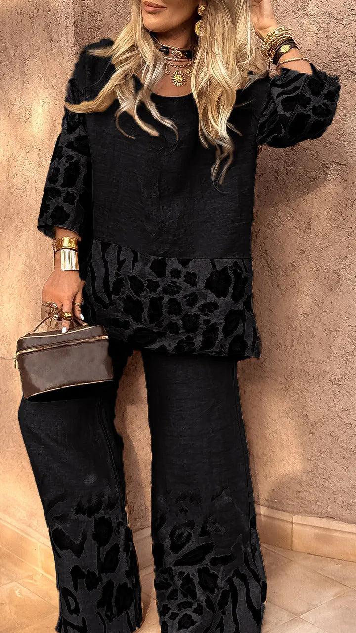 Women's Set – Wide High-Waisted Pants – Relaxed Top in Breathable Linen – Animal Print