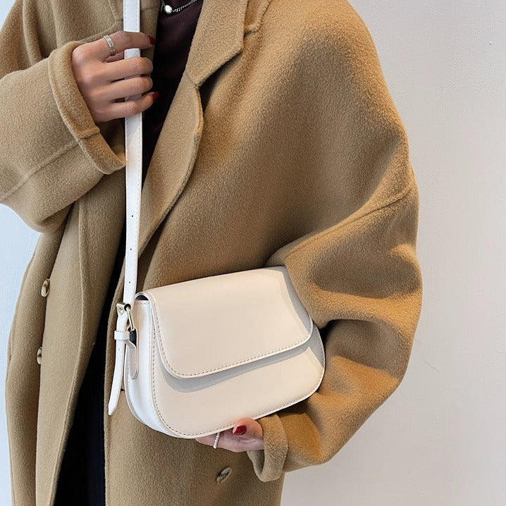 Women's Crossbody Bag – Elegant Design – Adjustable Strap – Flap Closure – Metallic Details