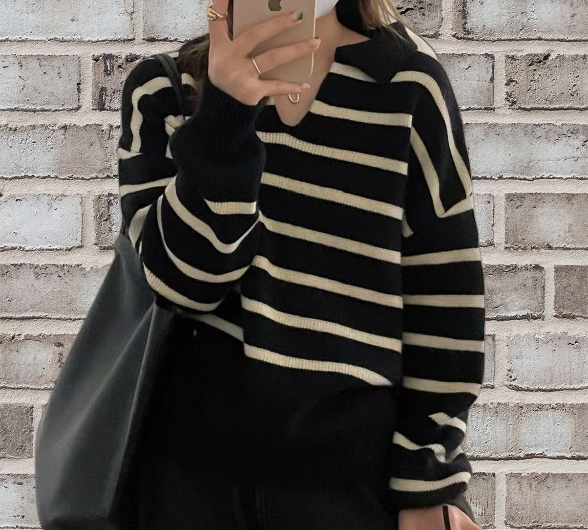 Women's Sweater – Relaxed Fit – Wool Blend – V-Neck – Striped Pattern – Long Sleeves