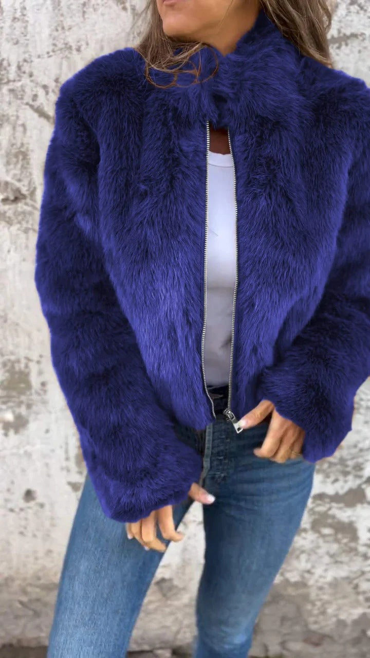 Women's Jacket in Faux Fur – Relaxed Fit – High Neck – Zipper – Long Sleeves