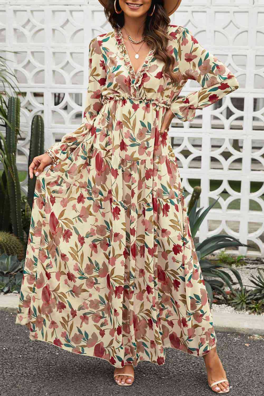 Kjole for dame – Chiffon – Bohemsk passform – V-hals – Blomsterprint – Maksilengde