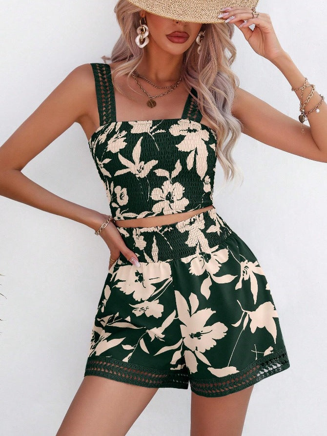 Damesett med camisole og shorts – bomull – smocket topp – blomsterprint – avslappet passform