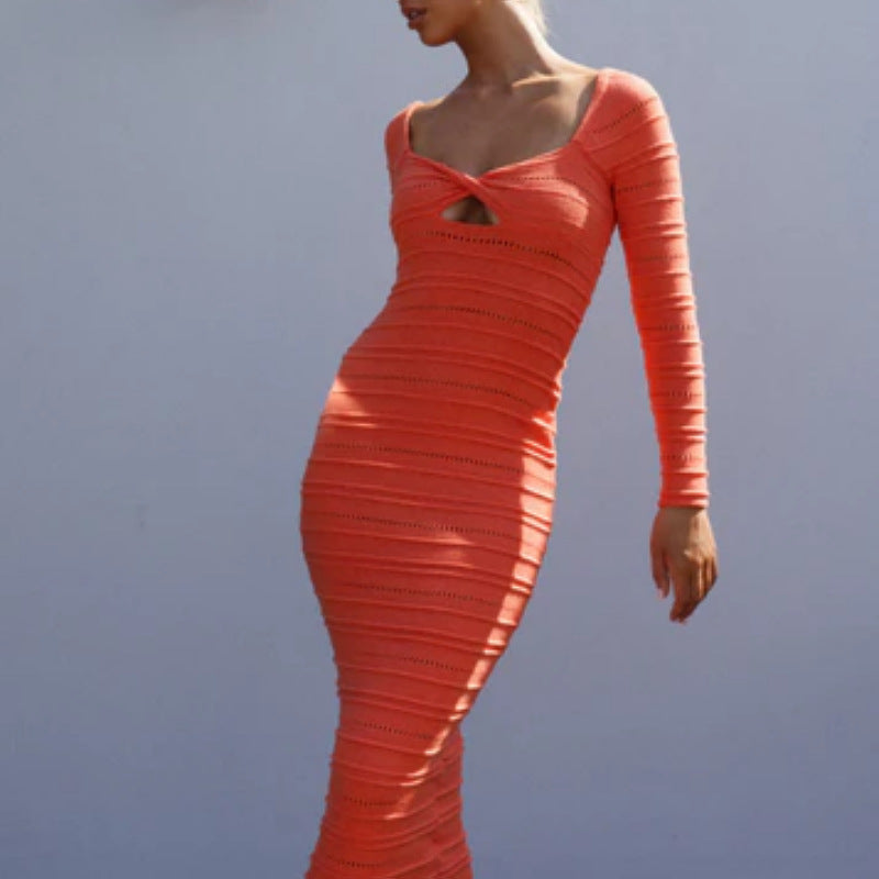 Women's Dress – Knitted – Tight Fit – Long – Cutout – Twisted Neck – Long Sleeves