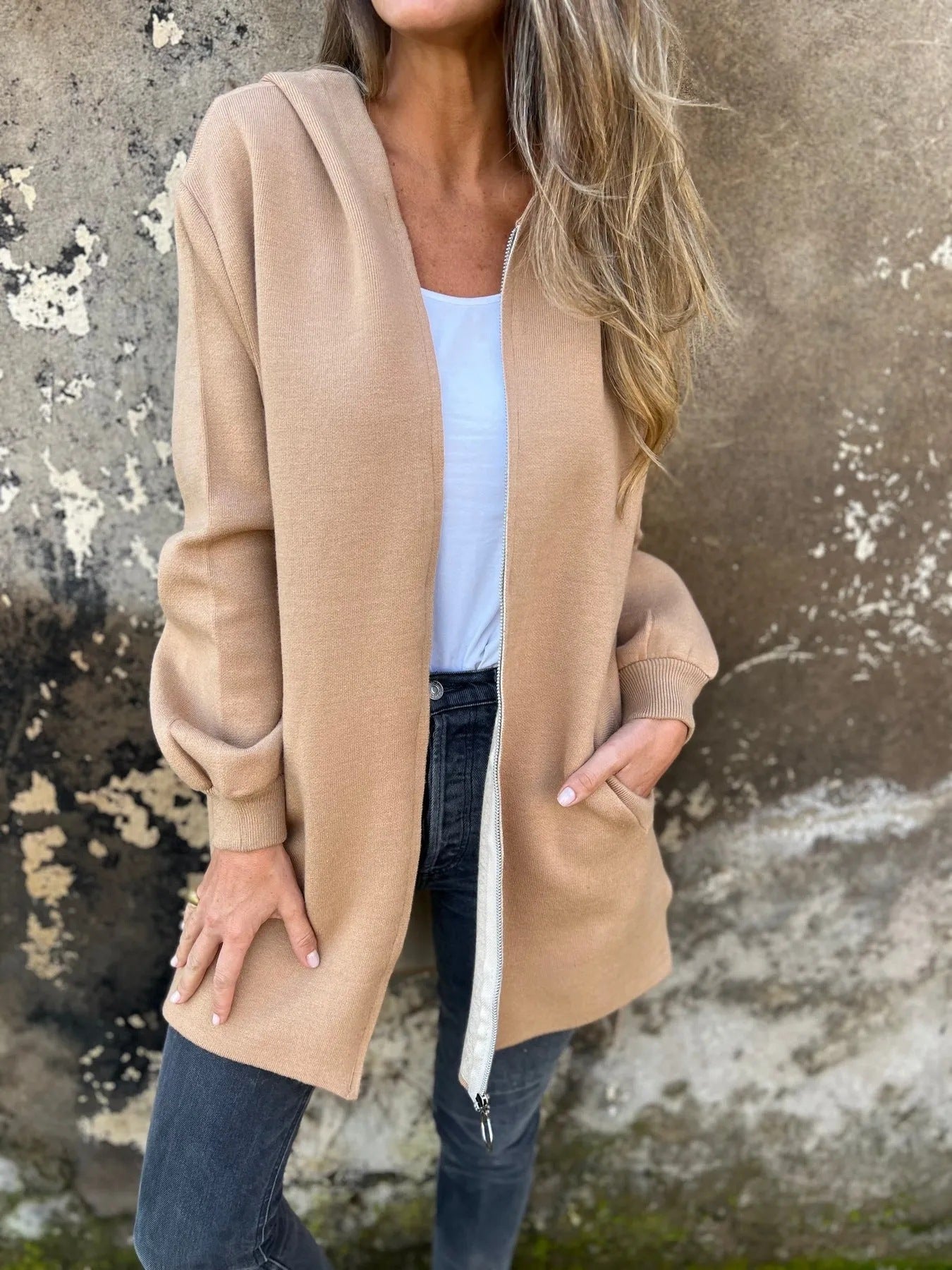 Women's Hoodie – Relaxed Fit – Cotton Blend – Zipper and Pockets