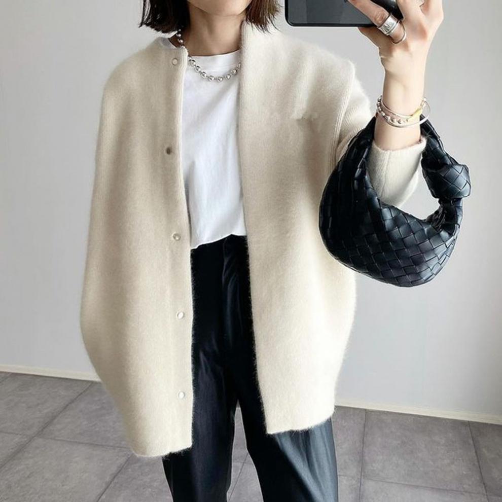 Women's Cardigan – Oversized Fit – Soft Knit – Front Buttoning – Comfort Layer