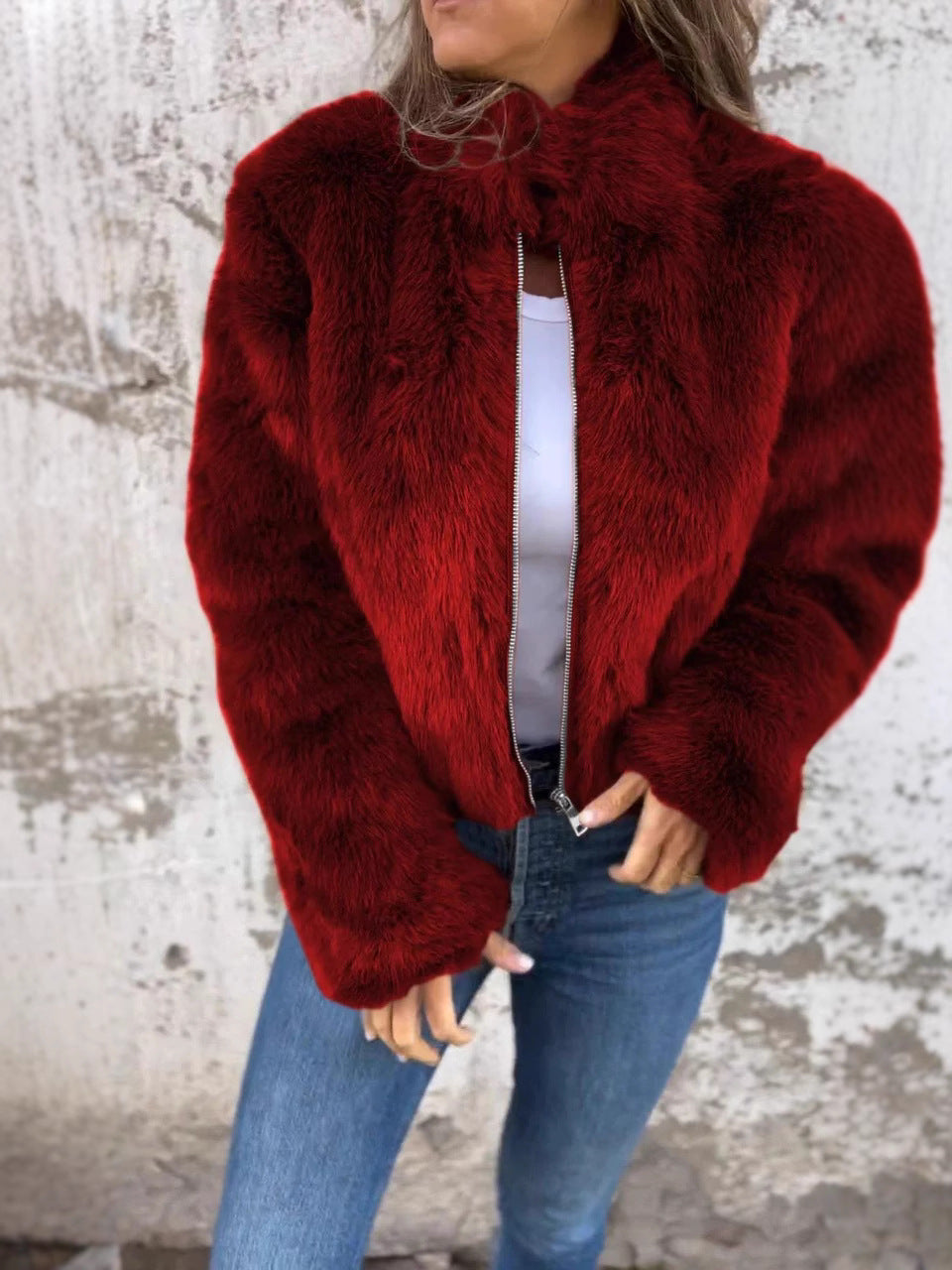 Women's Jacket in Faux Fur – Relaxed Fit – High Neck – Zipper – Long Sleeves