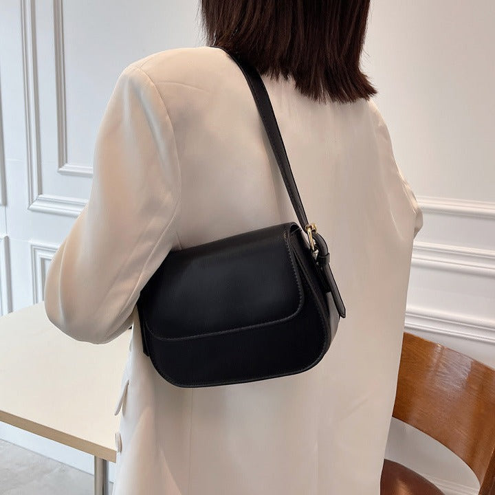 Women's Crossbody Bag – Elegant Design – Adjustable Strap – Flap Closure – Metallic Details