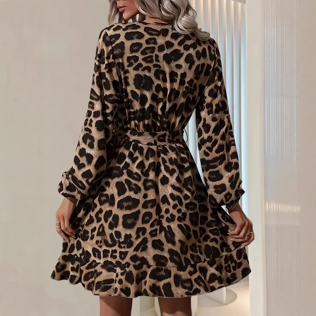 Kjole dame midi – omslag med knyting – V-hals – ballongermer – leopardmønster
