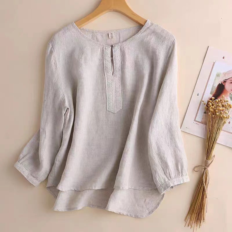 Women's T-shirt – Relaxed Fit – Natural Fibers – Embroidered Detailing